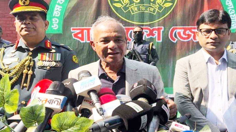 দিল্লিতে বসে আওয়ামী লীগের সংবাদ সম্মেলন নিয়ে মন্তব্য করছেন স্বরাষ্ট্র উপদেষ্টা