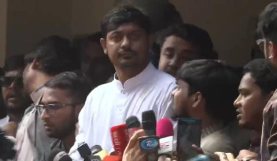 নাসীরুদ্দীন পাটওয়ারীর ওপর ডিম নিক্ষেপ ও হামলার অভিযোগের ঘটনা