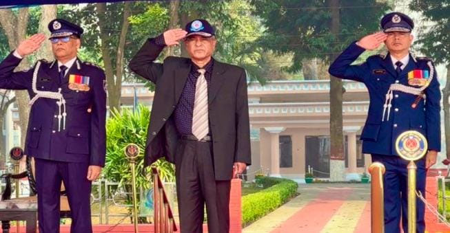 পুলিশ কোনো রাজনৈতিক দলের রক্ষক নয়: স্বরাষ্ট্র উপদেষ্টা 2 police