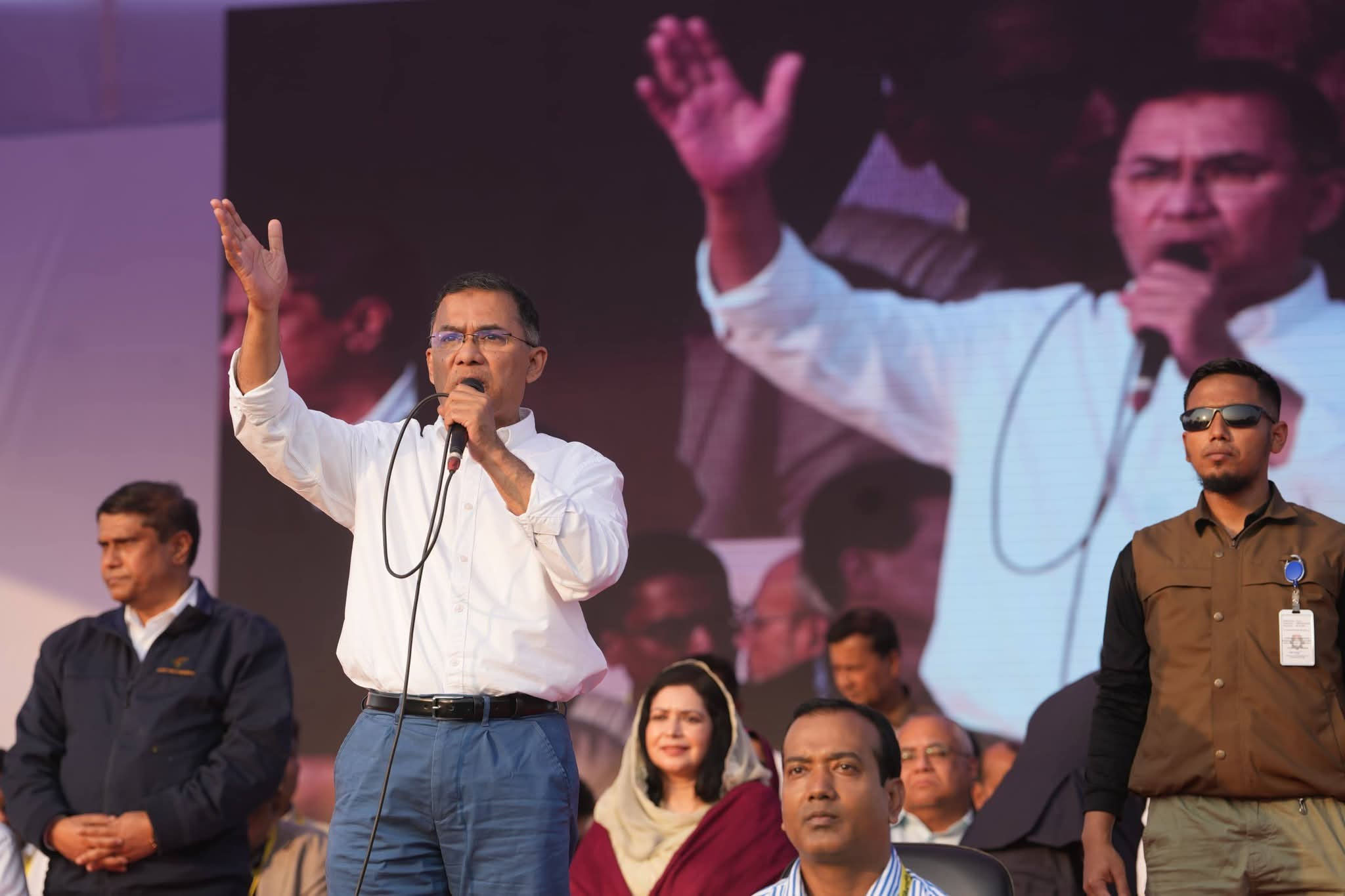 বেকারত্ব, দুর্নীতি ও মাদকমুক্ত বাংলাদেশ গড়ার রূপরেখা তুলে ধরছেন বিএনপি চেয়ারম্যান তারেক রহমান