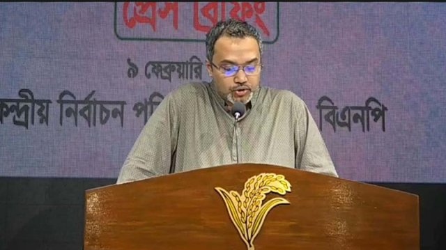 বোরকা-নিকাব ব্যবহার করে জালভোটের আশঙ্কা, পরিচয় যাচাইয়ের দাবি বিএনপির 5 বোরকা-নিকাব ব্যবহার করে জালভোটের আশঙ্কা তুলে ধরে পরিচয় যাচাইয়ের দাবি জানাচ্ছে বিএনপি