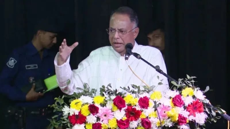 শহিদ দিবসের অনুষ্ঠানে বক্তব্য রাখছেন বিদ্যুৎমন্ত্রী টুকু