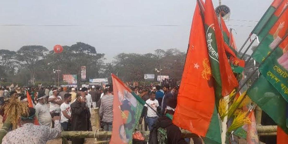 আজ বরিশালে তারেক রহমানের জনসভা, সকাল থেকেই জনতার ঢল 2 আজ বরিশালে তারেক রহমানের জনসভা ঘিরে সকাল থেকেই জনতার ঢল