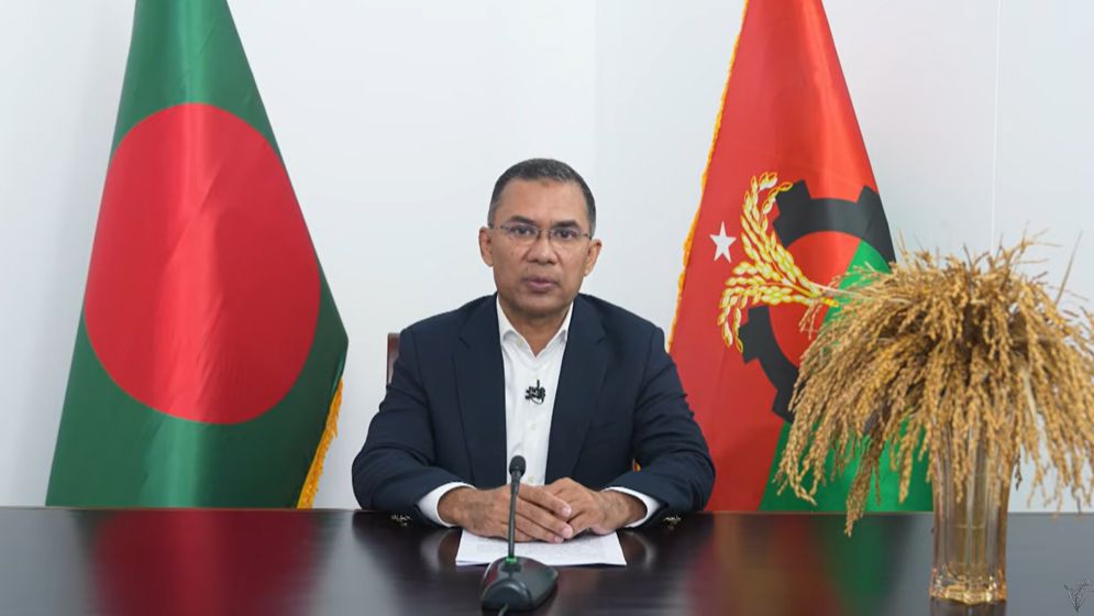 শহীদদের স্বপ্ন পূরণ করাই আমাদের পবিত্র দায়িত্ব: তারেক রহমান 7 শহীদদের স্বপ্ন পূরণ করাই আমাদের পবিত্র দায়িত্ব বলে বক্তব্য দিচ্ছেন তারেক রহমান