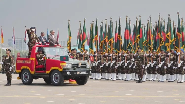 দীর্ঘ ১৮ বছর পর জাতীয় প্যারেড স্কয়ারে জাঁকজমকপূর্ণ কুচকাওয়াজ 1 দীর্ঘ ১৮ বছর পর জাতীয় প্যারেড